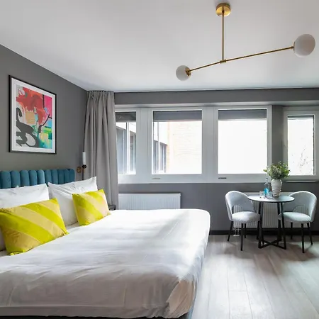 Numa Saga Aparthotel 4*